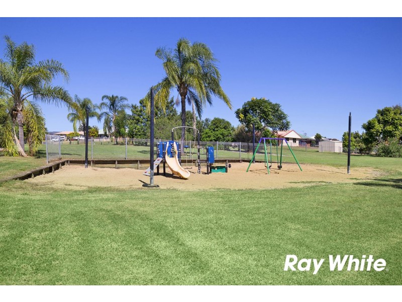 18 Poinciana Place, Gracemere QLD 4702