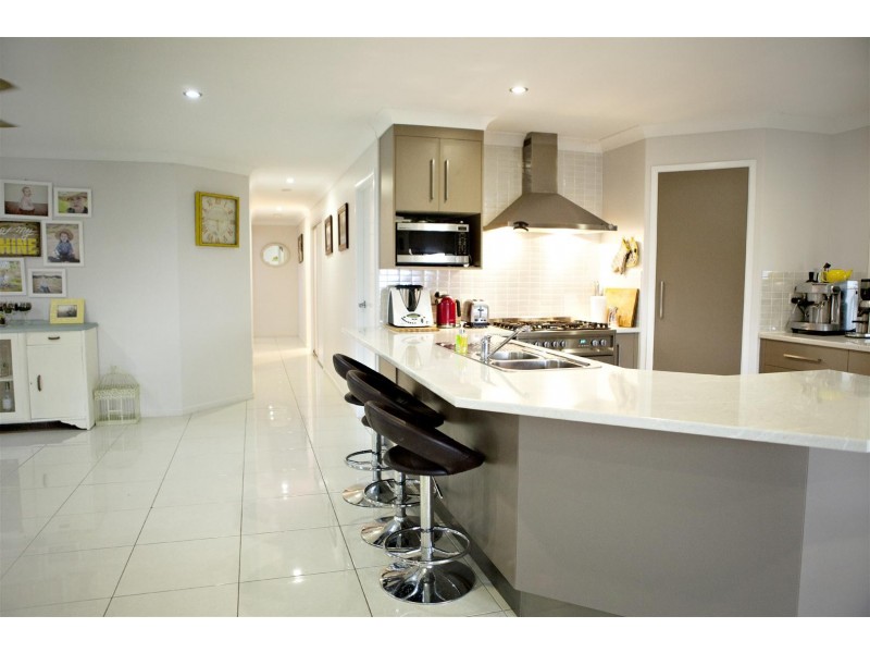 99 Washpool Road, Gracemere QLD 4702