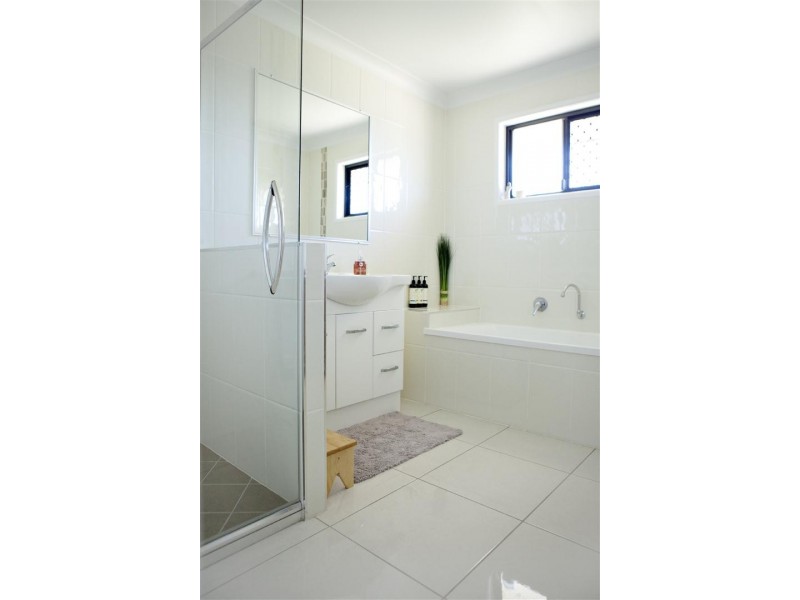 99 Washpool Road, Gracemere QLD 4702