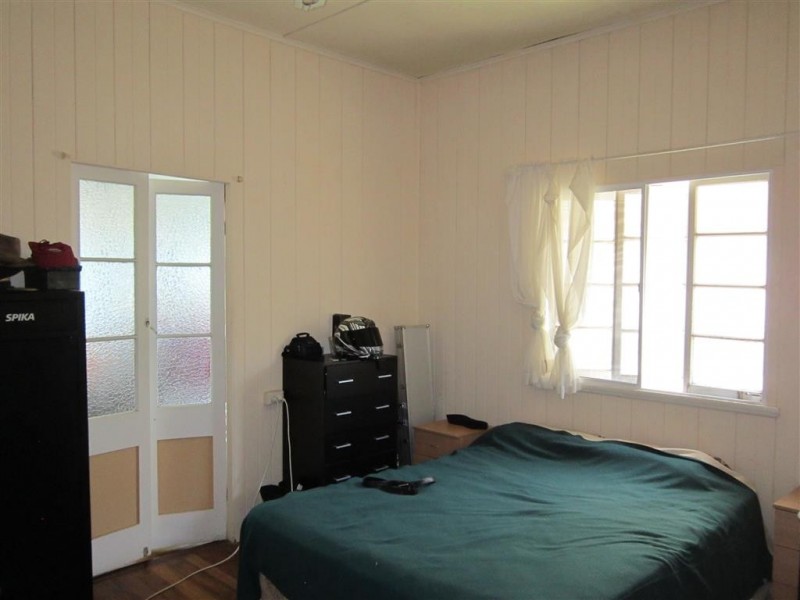 8 Chenery Street, Mount Morgan QLD 4714