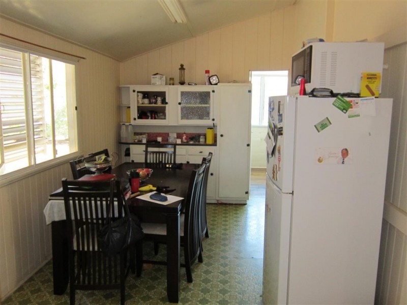 8 Chenery Street, Mount Morgan QLD 4714