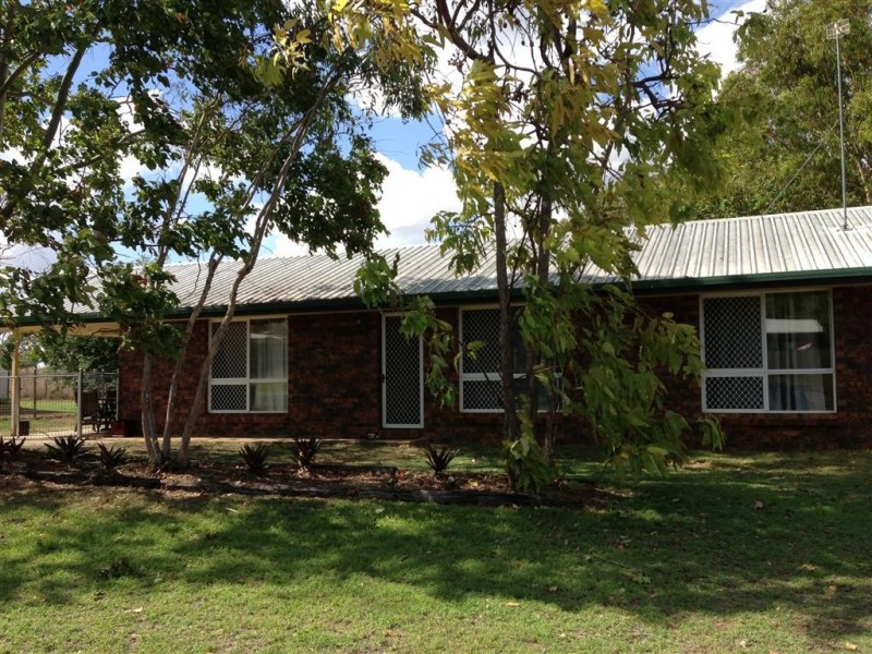 18 Davison Street, Gracemere QLD 4702