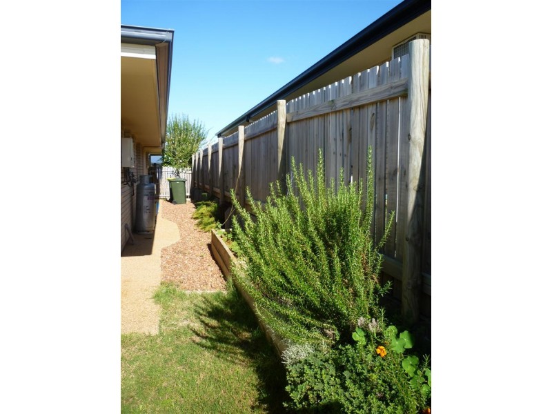 7 Emery Street, Gracemere QLD 4702