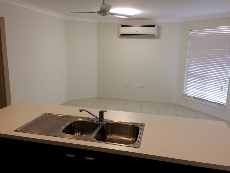 19 Jamie Crescent, Gracemere QLD 4702