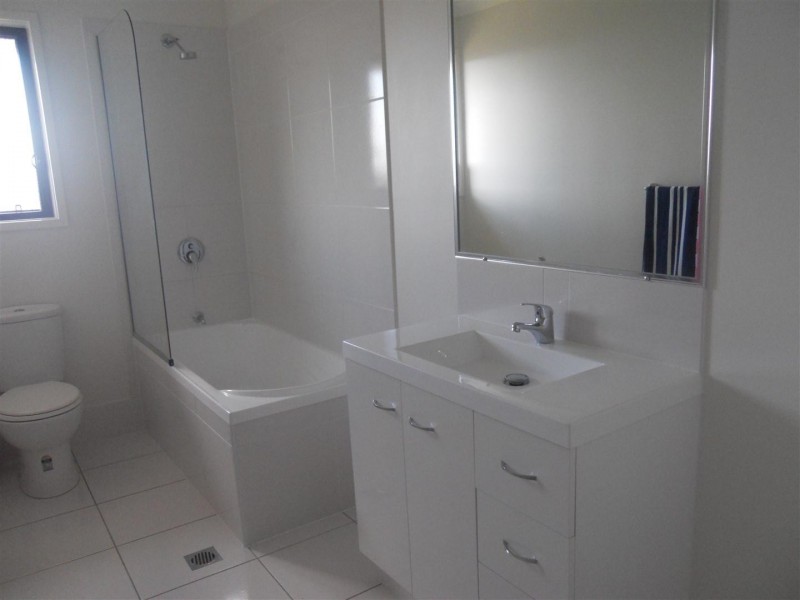 9 Marc Crescent, Gracemere QLD 4702