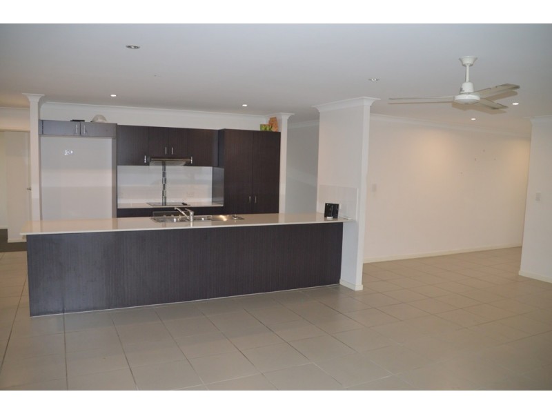 3 LONDON COURT, Gracemere QLD 4702