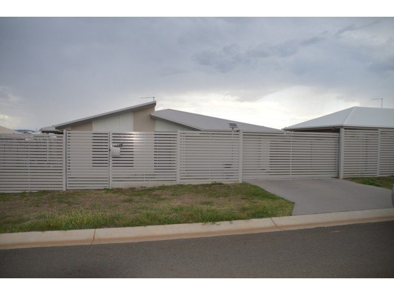 3 LONDON COURT, Gracemere QLD 4702