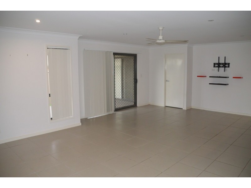 3 LONDON COURT, Gracemere QLD 4702