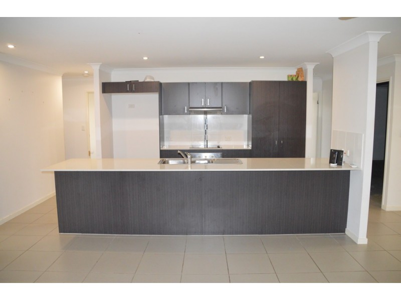 3 LONDON COURT, Gracemere QLD 4702