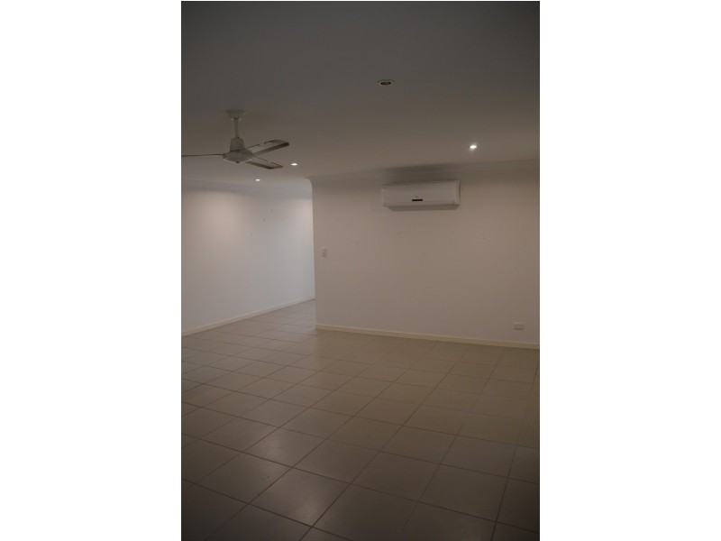 3 LONDON COURT, Gracemere QLD 4702