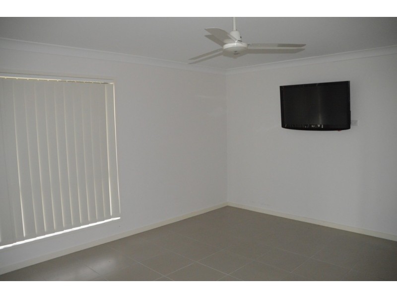 3 LONDON COURT, Gracemere QLD 4702