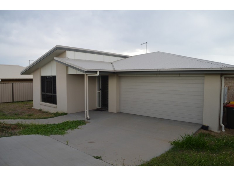 3 LONDON COURT, Gracemere QLD 4702