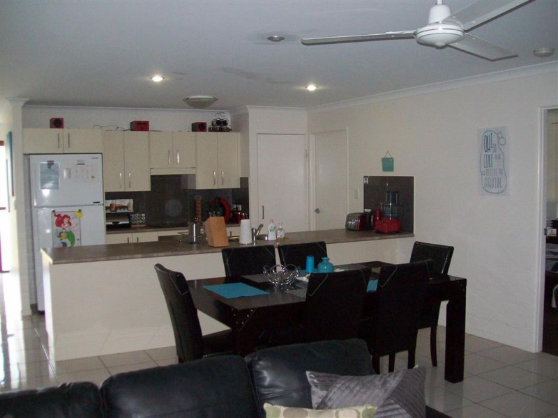 25 Corella Drive, Gracemere QLD 4702