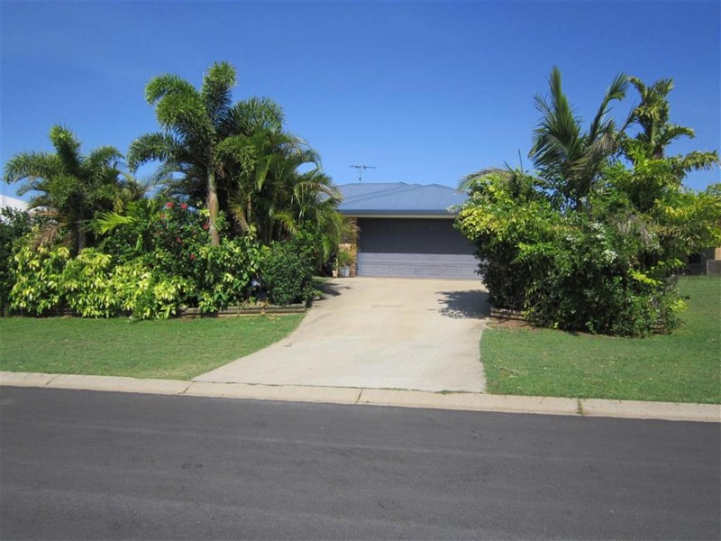 17 Seonaid Place, Gracemere QLD 4702