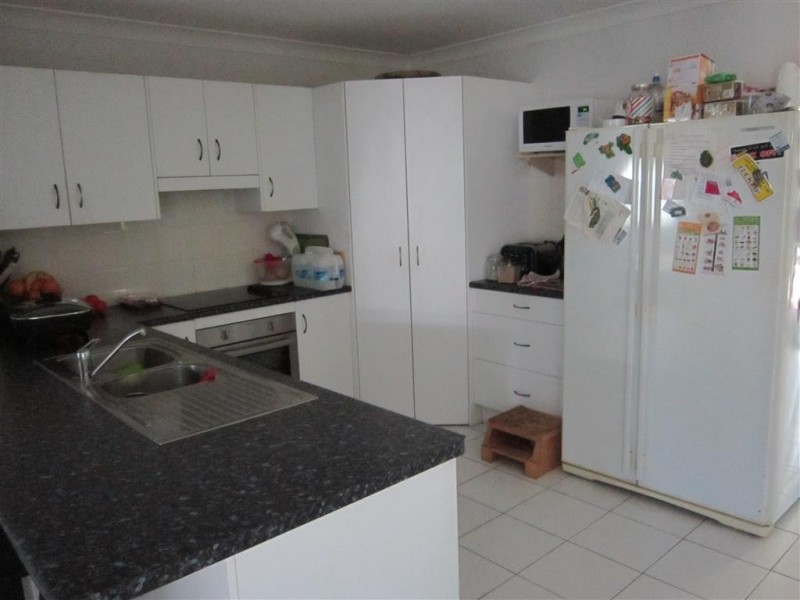 17 Seonaid Place, Gracemere QLD 4702