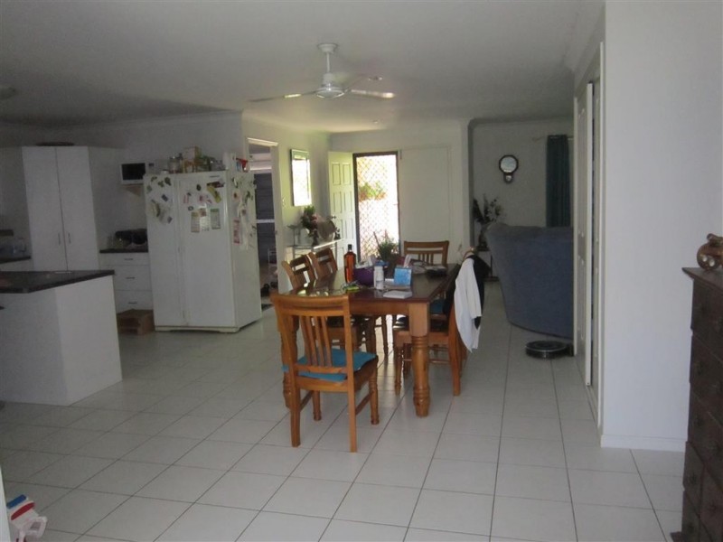 17 Seonaid Place, Gracemere QLD 4702