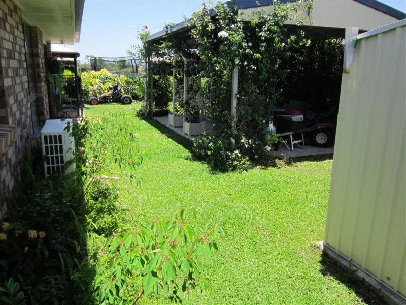 17 Seonaid Place, Gracemere QLD 4702