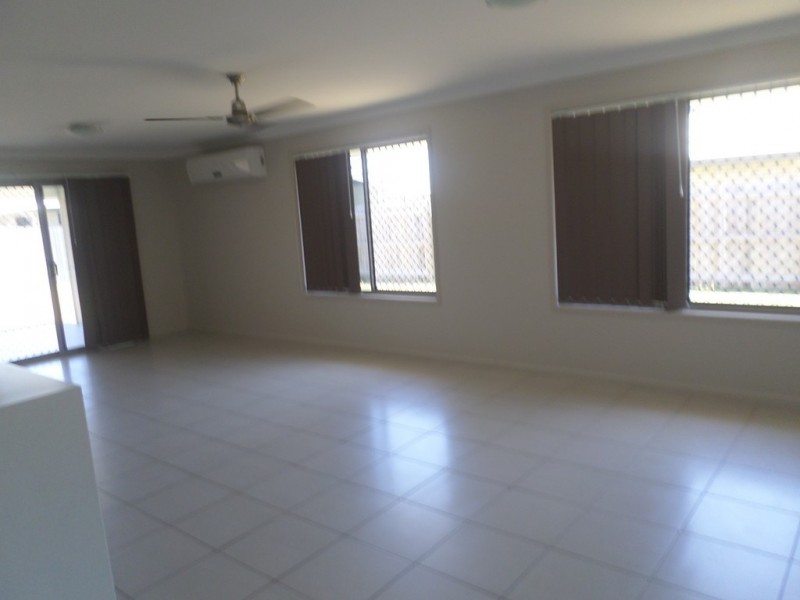 10 Tippett Crescent, Gracemere QLD 4702