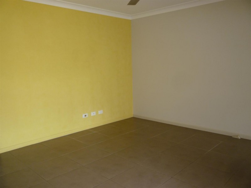 10 Thomas Street, Gracemere QLD 4702
