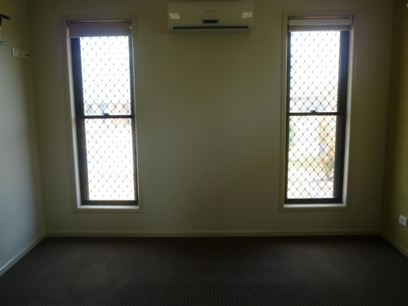 10 Thomas Street, Gracemere QLD 4702