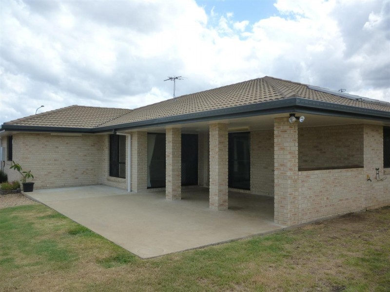 10 Thomas Street, Gracemere QLD 4702
