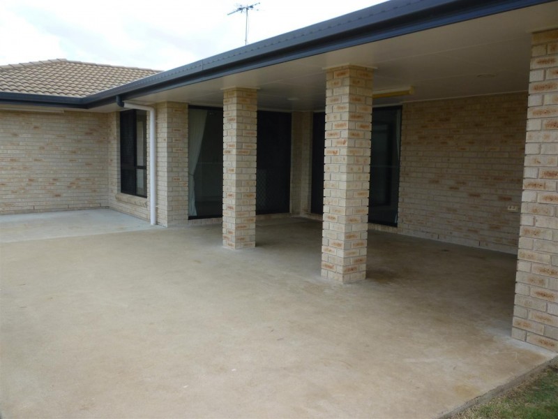 10 Thomas Street, Gracemere QLD 4702