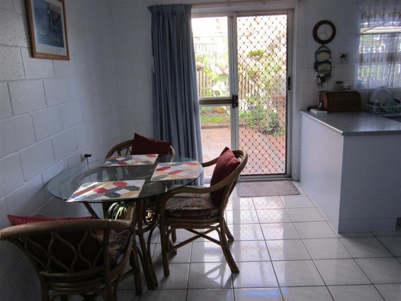 8 Arlott Street, Gracemere QLD 4702