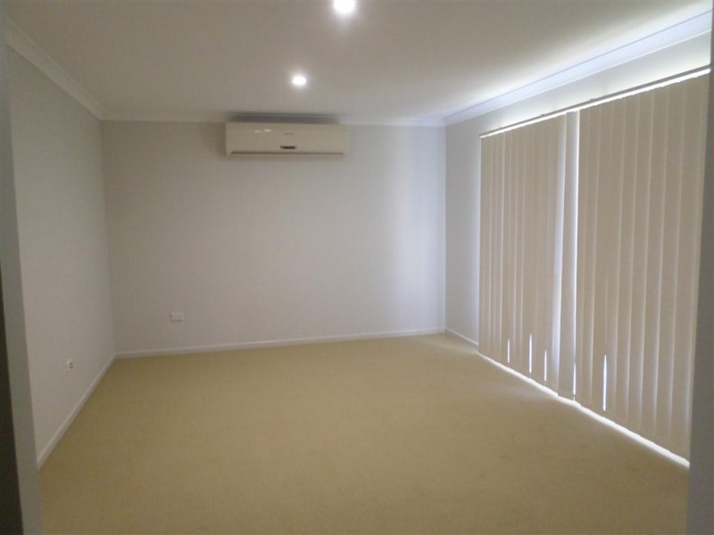 8 Tawarra Crescent, Gracemere QLD 4702