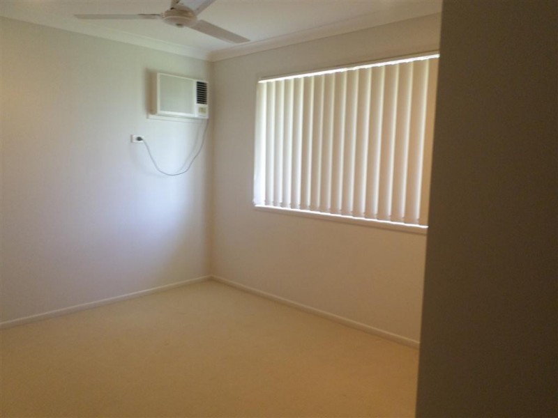 8 Tawarra Crescent, Gracemere QLD 4702