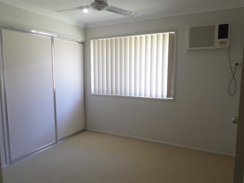 8 Tawarra Crescent, Gracemere QLD 4702