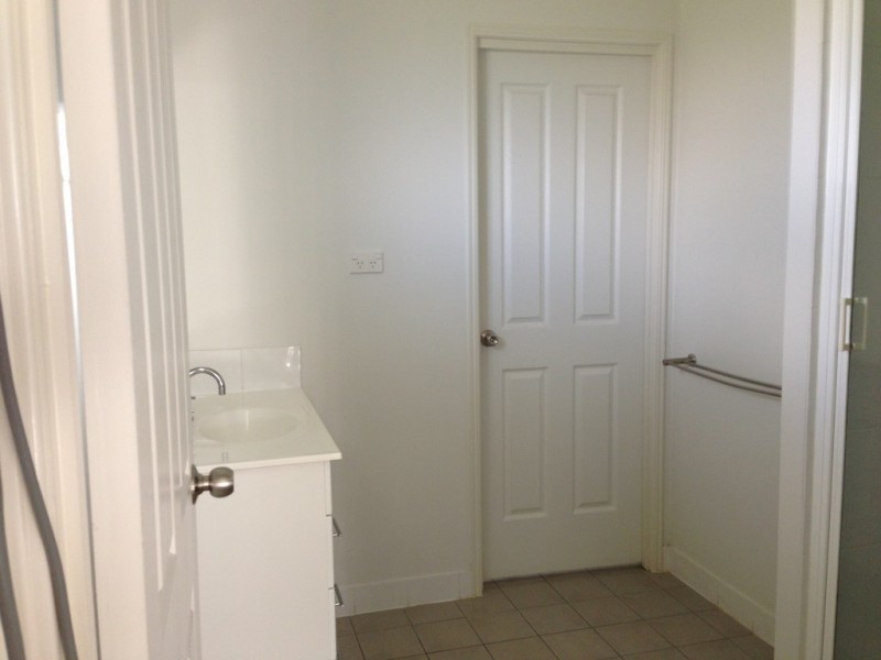 39 Joseph Street, Gracemere QLD 4702