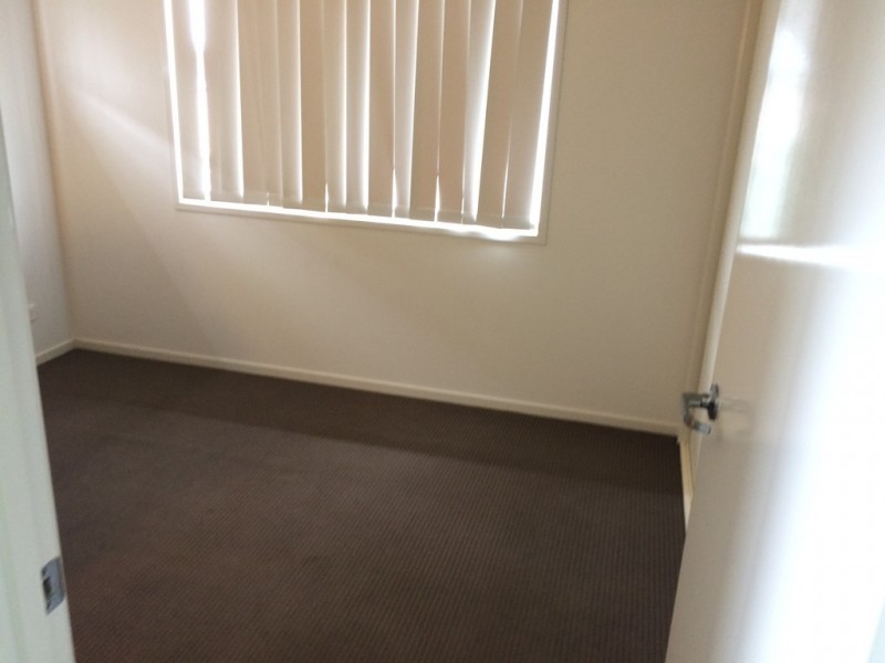 4 TIPPETT CRESCENT, Gracemere QLD 4702