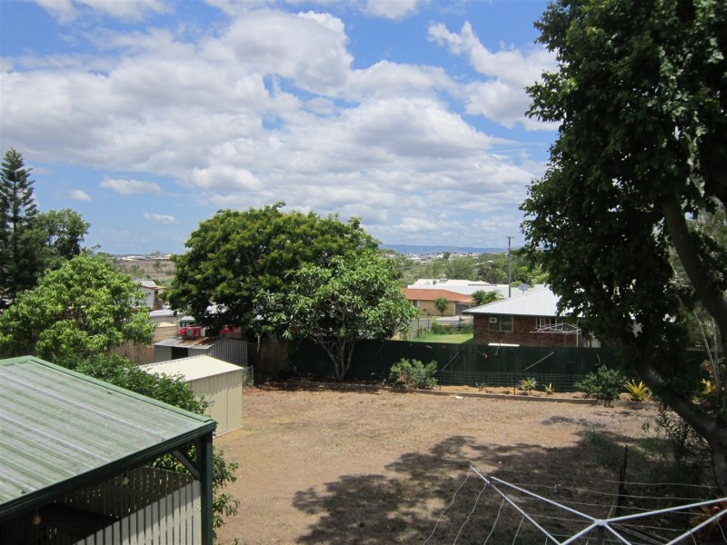 33 Reservoir Street, Gracemere QLD 4702