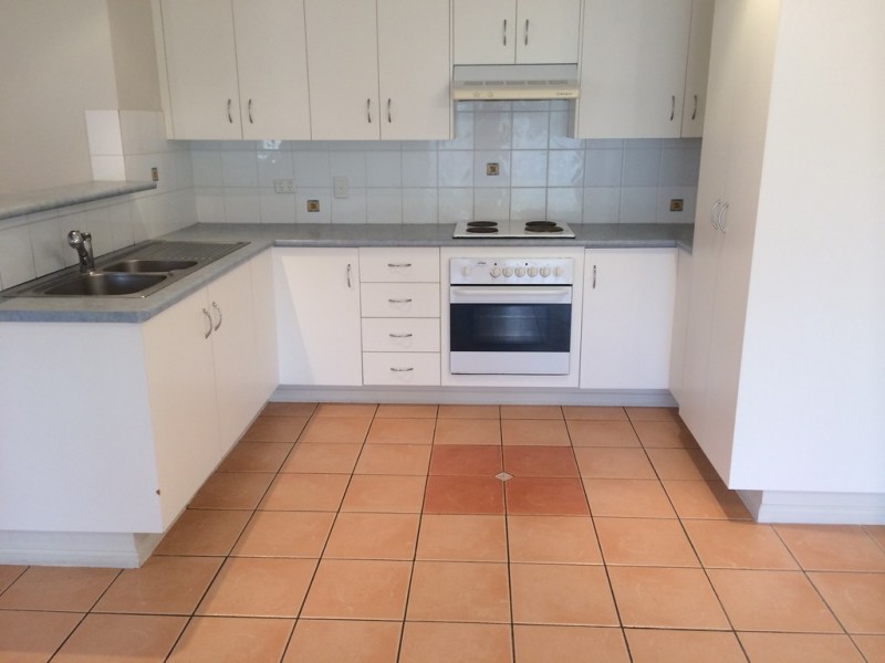 12 Rosewood Drive, Gracemere QLD 4702