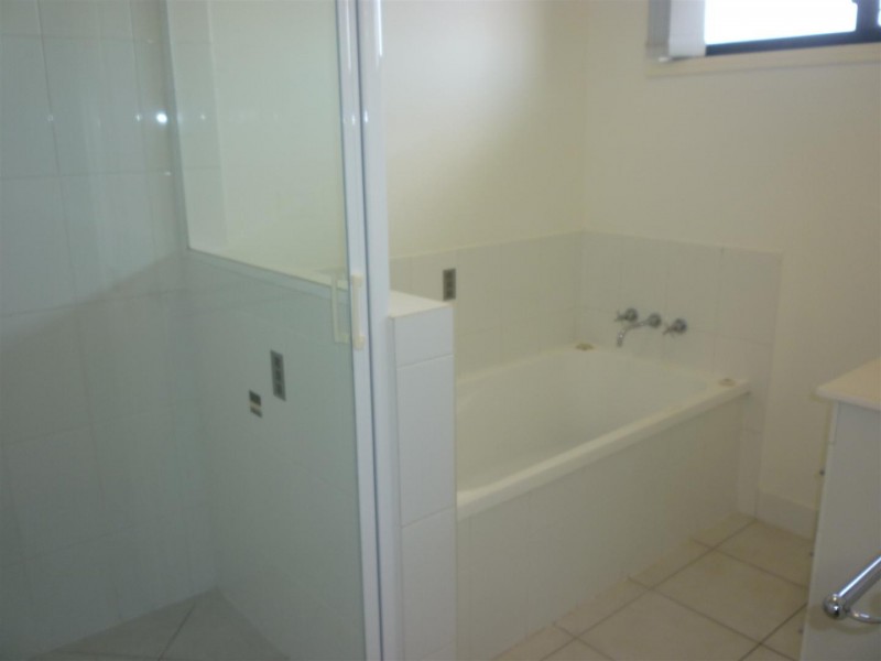44 Donovan Crescent, Gracemere QLD 4702