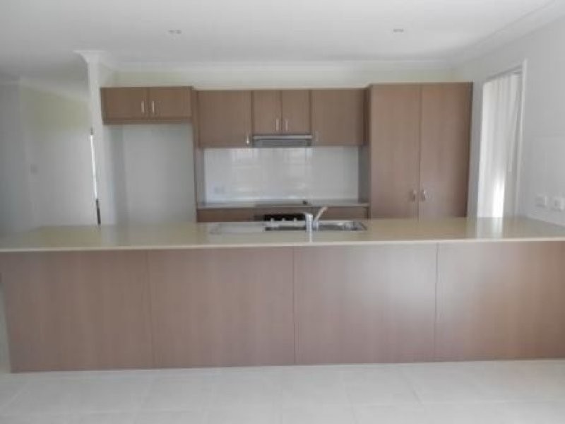 27 Koolamarra Drive, Gracemere QLD 4702