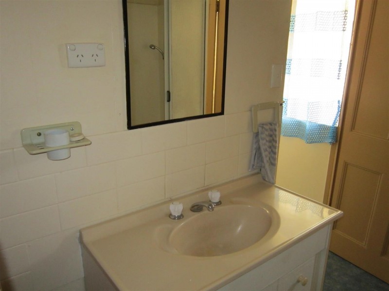 31 Dee Street, Mount Morgan QLD 4714