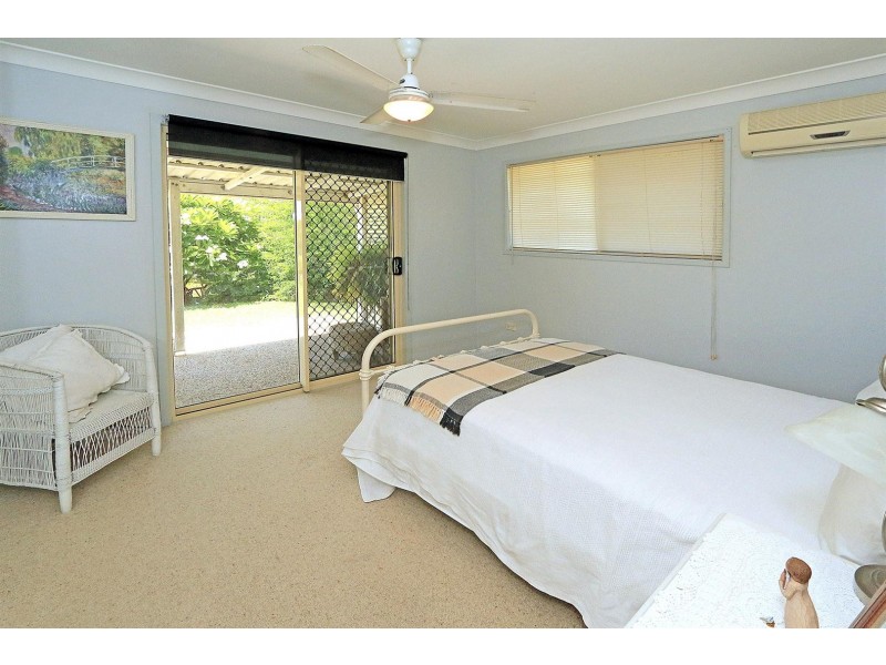 121 Neerkol Rd, Stanwell QLD 4702