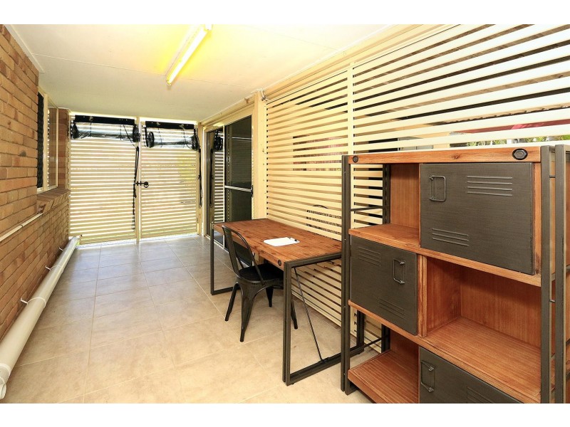 121 Neerkol Rd, Stanwell QLD 4702