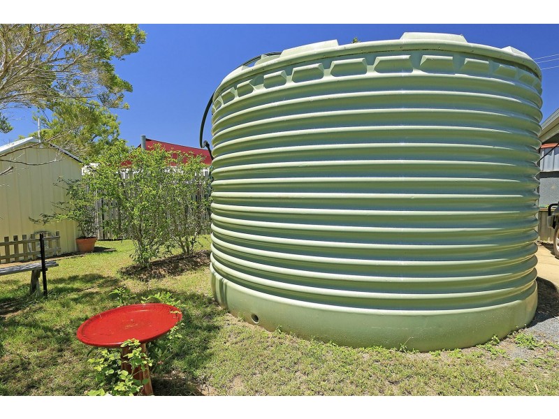 121 Neerkol Rd, Stanwell QLD 4702