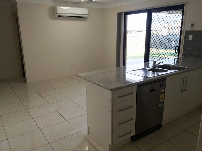 33 JAMIE CRESCENT, Gracemere QLD 4702
