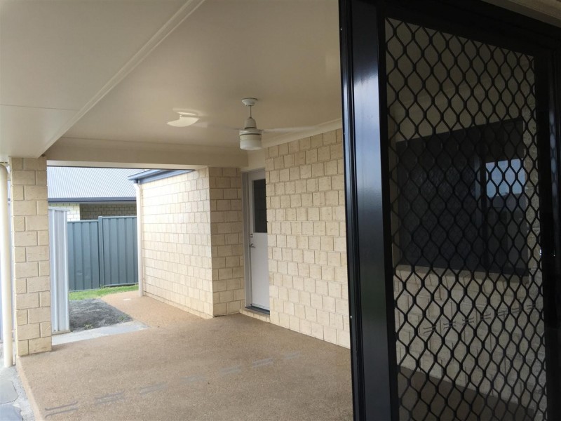 33 JAMIE CRESCENT, Gracemere QLD 4702