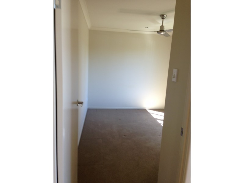 49 Middle Road, Gracemere QLD 4702