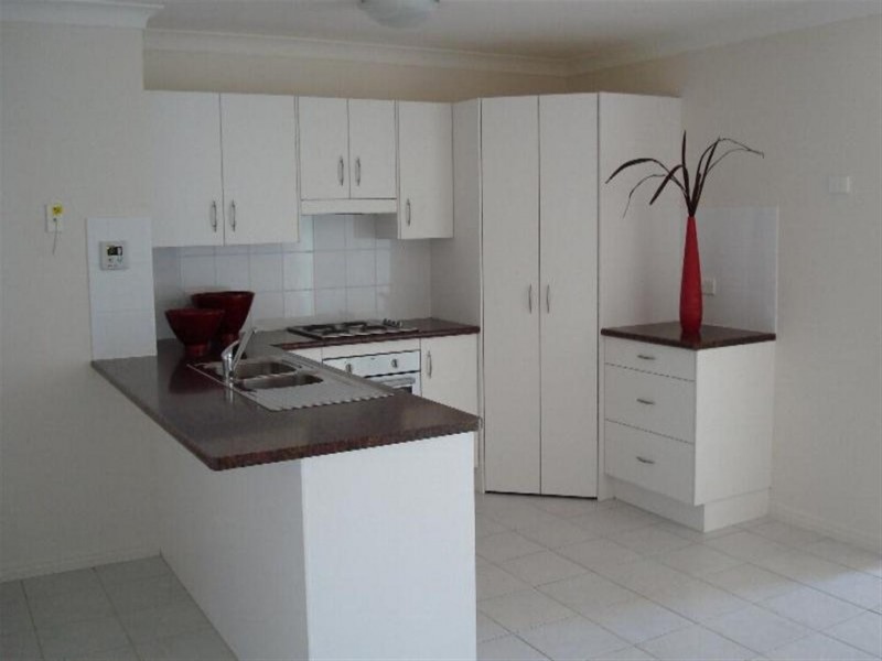 6 Broadhurst Drive, Gracemere QLD 4702