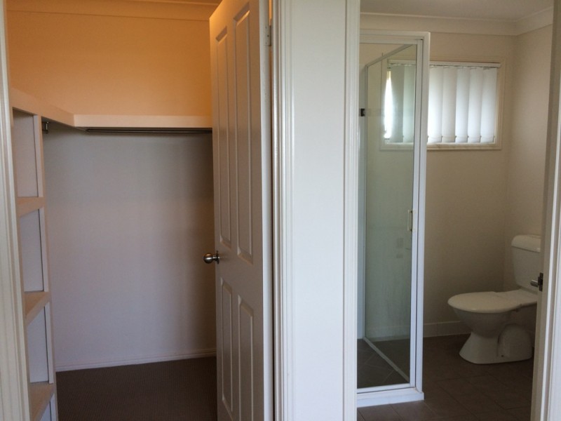 6 Broadhurst Drive, Gracemere QLD 4702