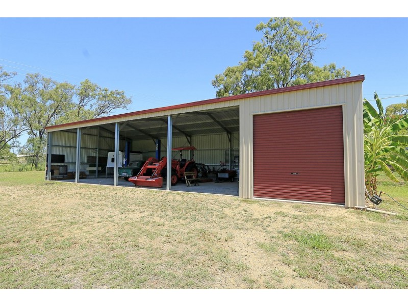 121 Neerkol Rd, Stanwell QLD 4702