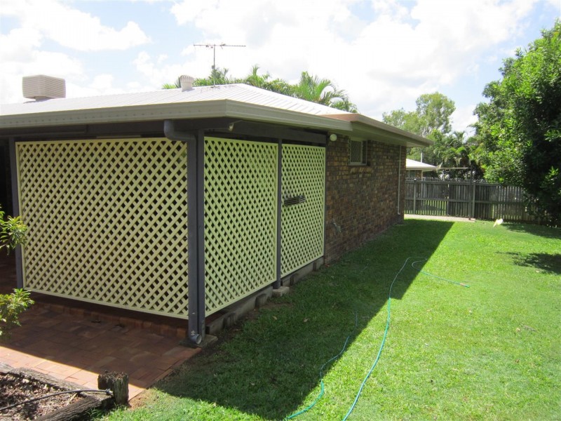11 Blyth Avenue, Gracemere QLD 4702