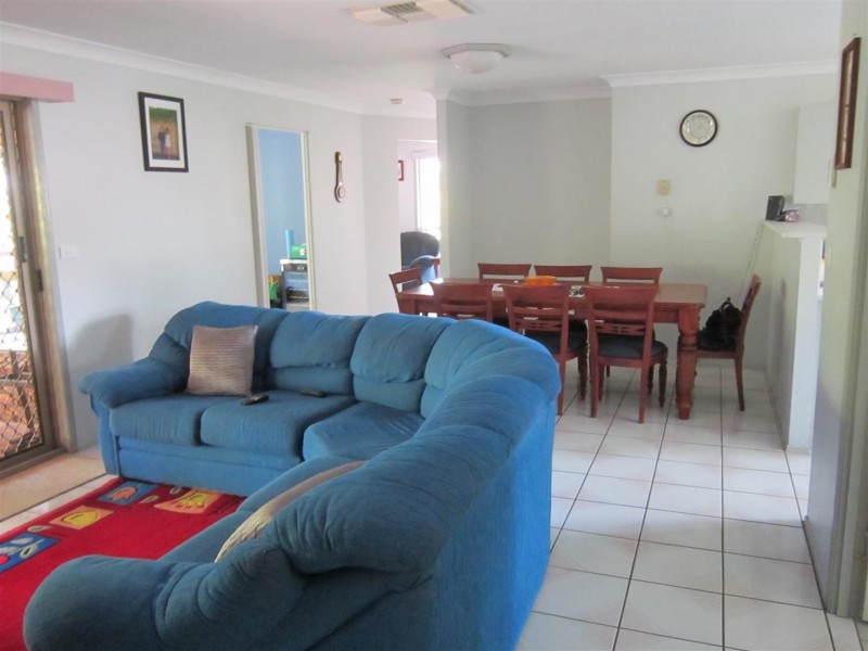 11 Blyth Avenue, Gracemere QLD 4702