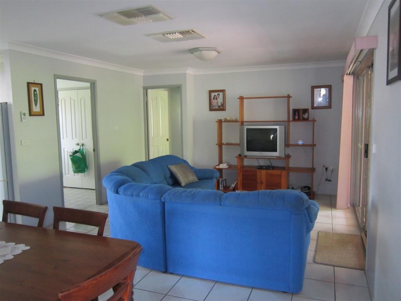 11 Blyth Avenue, Gracemere QLD 4702