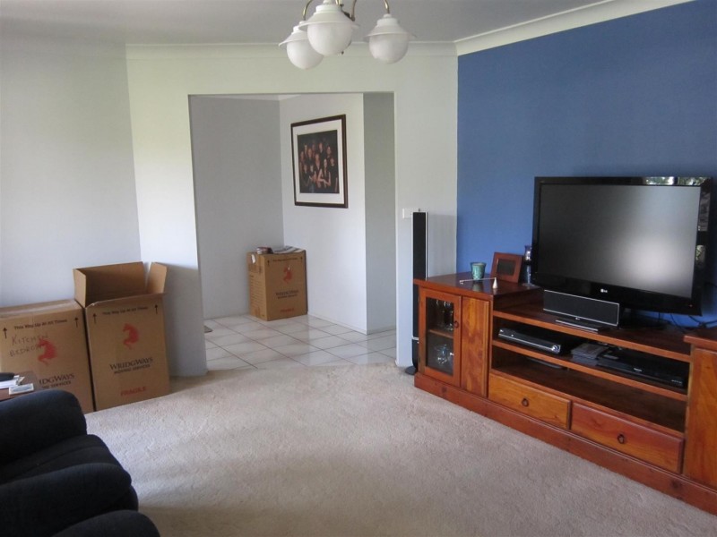 11 Blyth Avenue, Gracemere QLD 4702